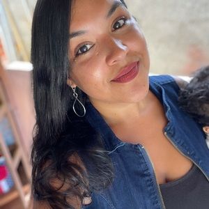 Meet your Posher, Lorena